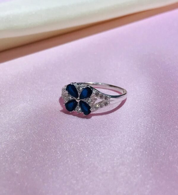 Artista Sapphire Ring - Image 3