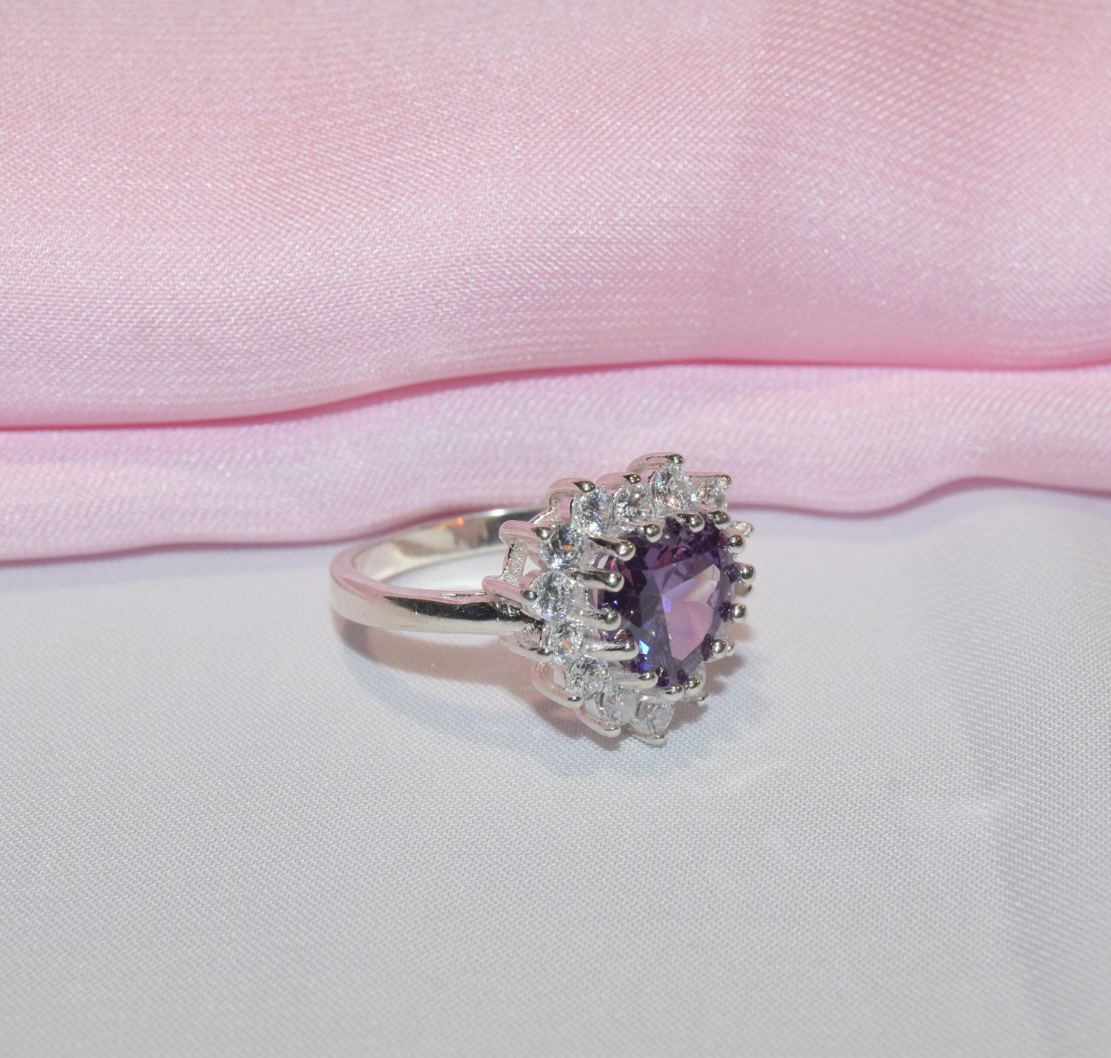 Amethyst Allure Ring - Image 3